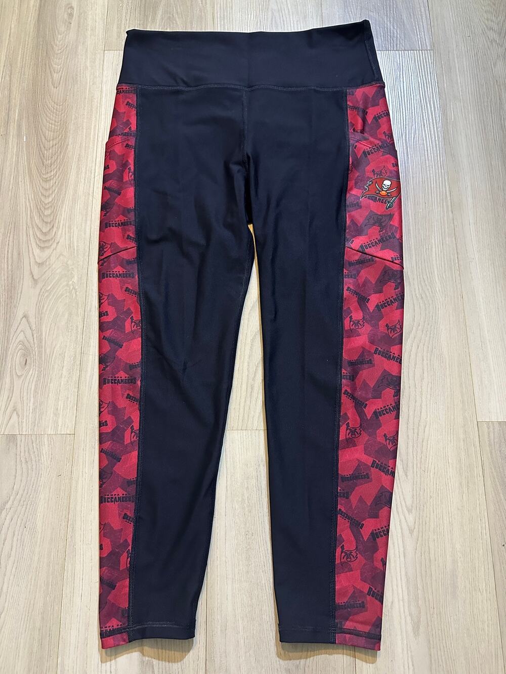 Certo NFL Tampa Bay Buccaneers Leggings Womens 2XL Black Red Camo Side Pocket